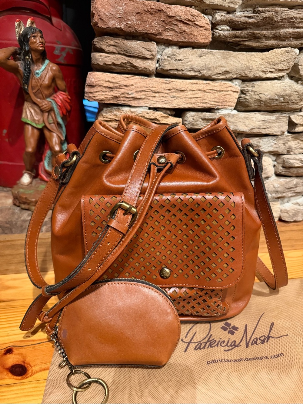 Patricia Nash NWOT Cognac Leather Drawstring Bucket Bag Pouch Dust-bag Bundle